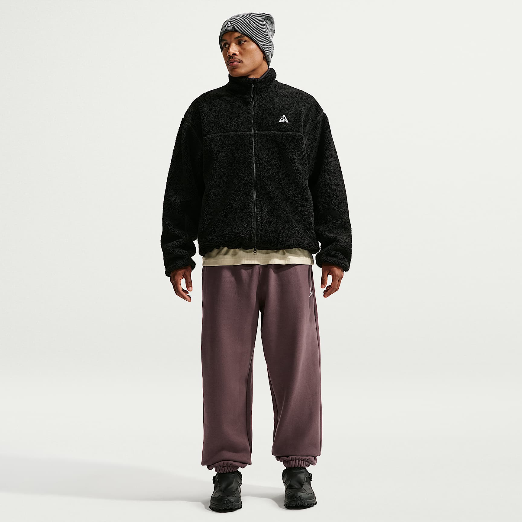ACG Tuff Fleece Trousers. Nike LU